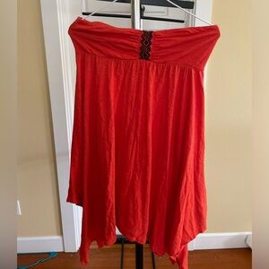 Red Roxy dress strapless.